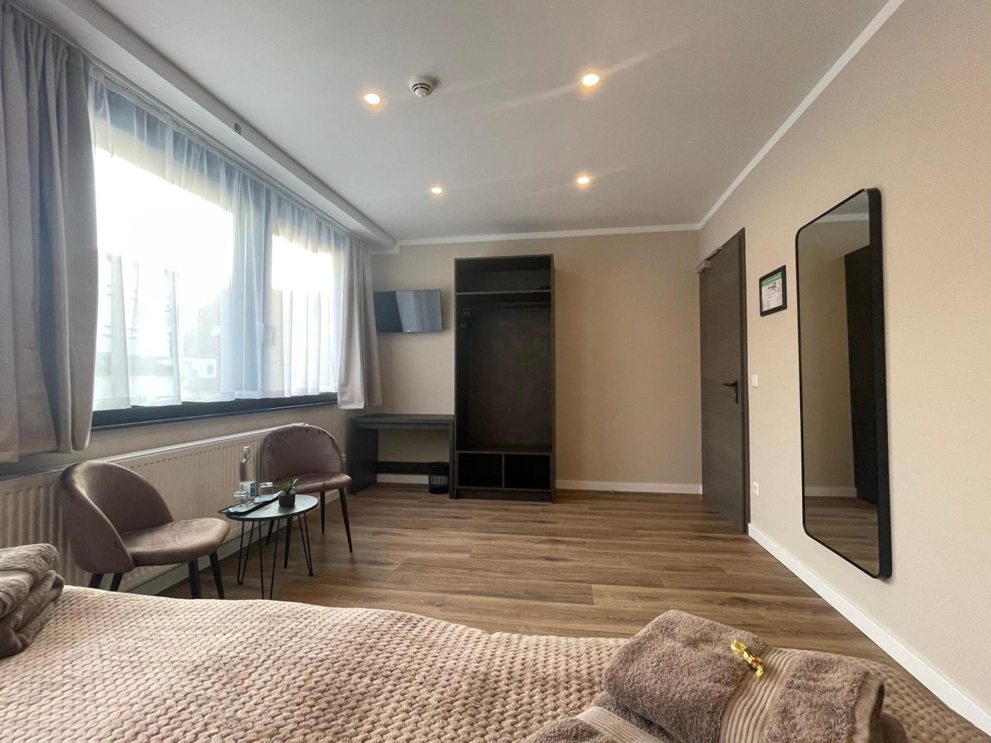 Stadtblick Hotel Бад Залцуфлен Стая снимка